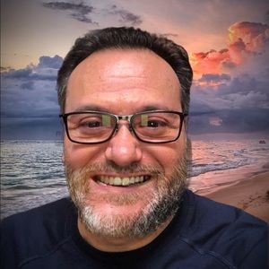 Meet your Posher, Luis